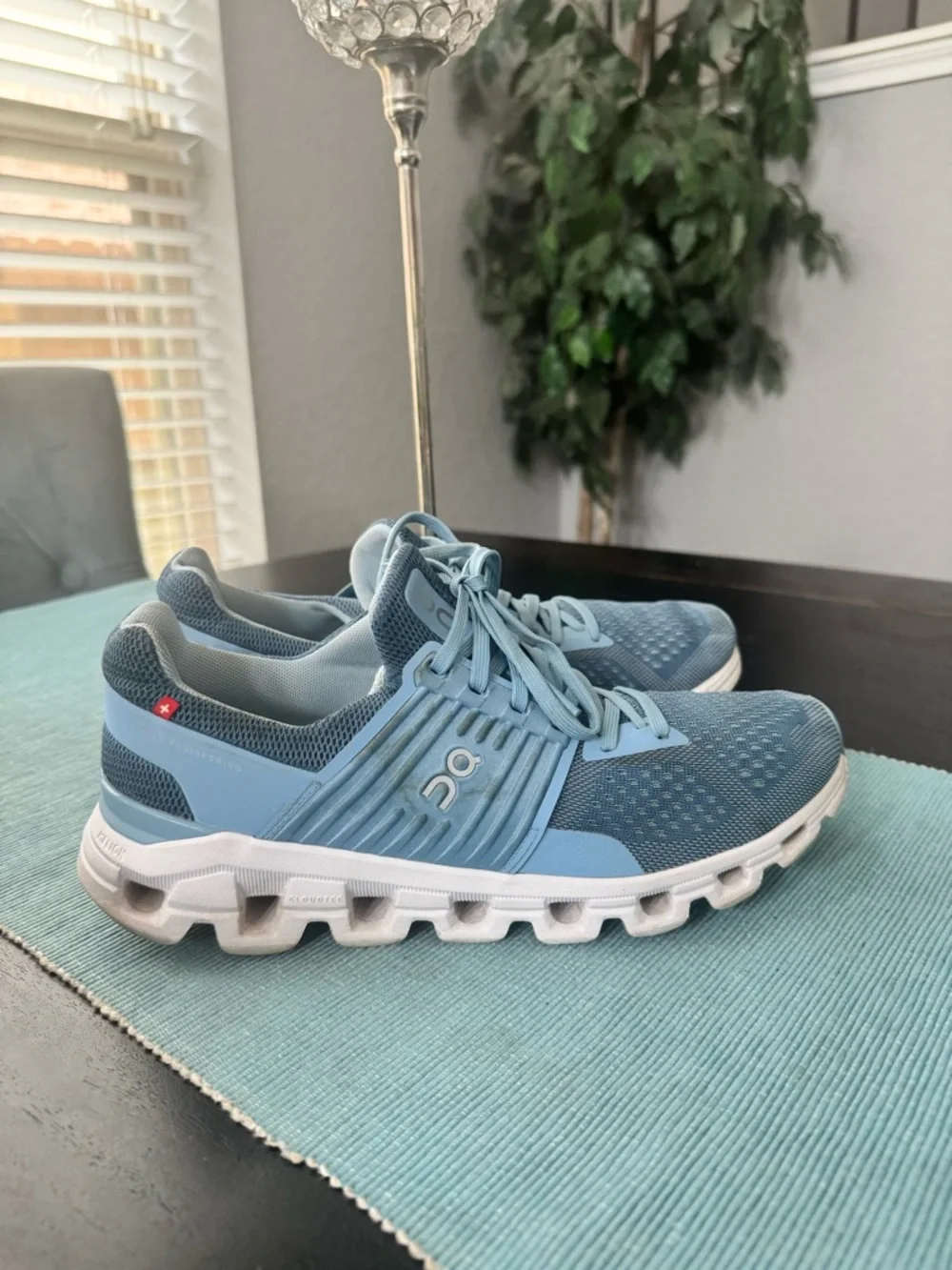 On Running women cloudswift